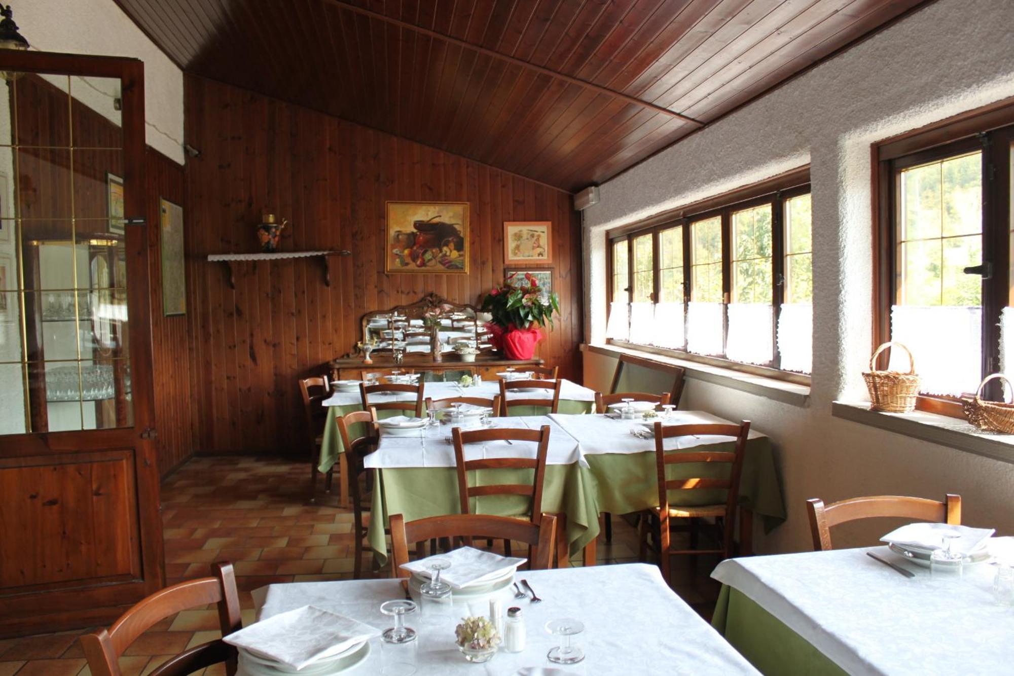 Locanda San Giorgio Sestola Ngoại thất bức ảnh